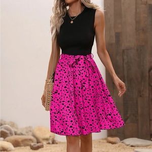 NWOT Women’s Hot Pink & Black Graphic Print Belted Dress